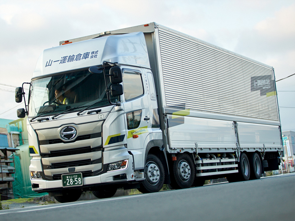 15トンウイング車